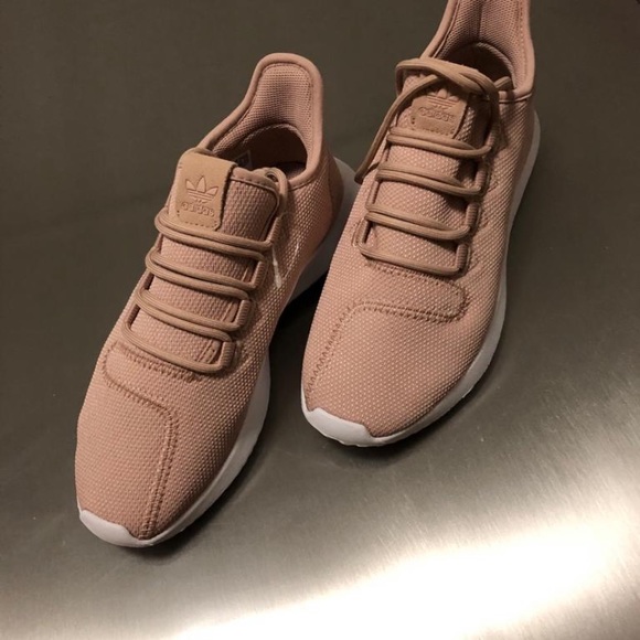 Adidas - Picture 2 of 6